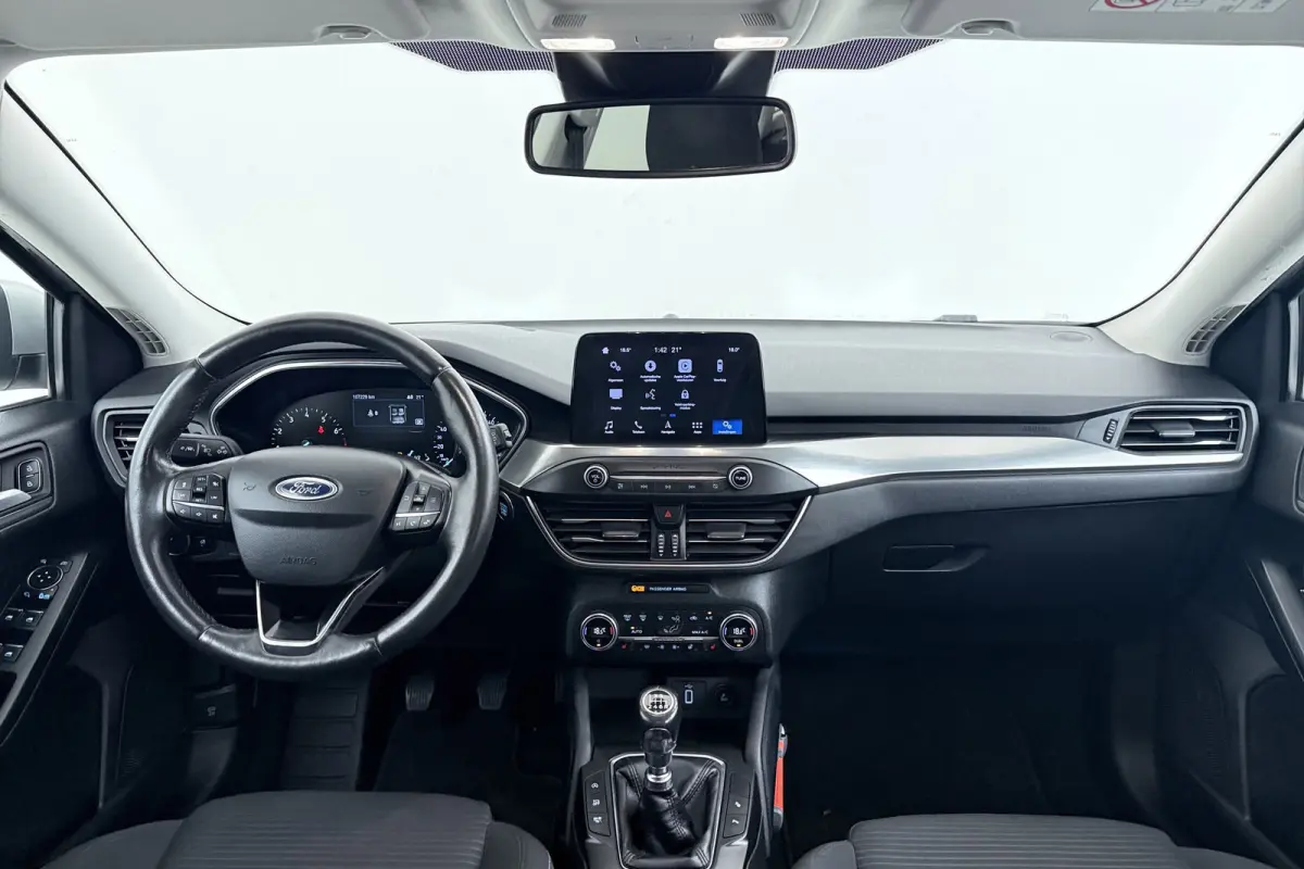 1.0 EcoBoost Titanium | Trekhaak | Adap. Cruise | Camera | CarPlay | LED | Winter Pack |