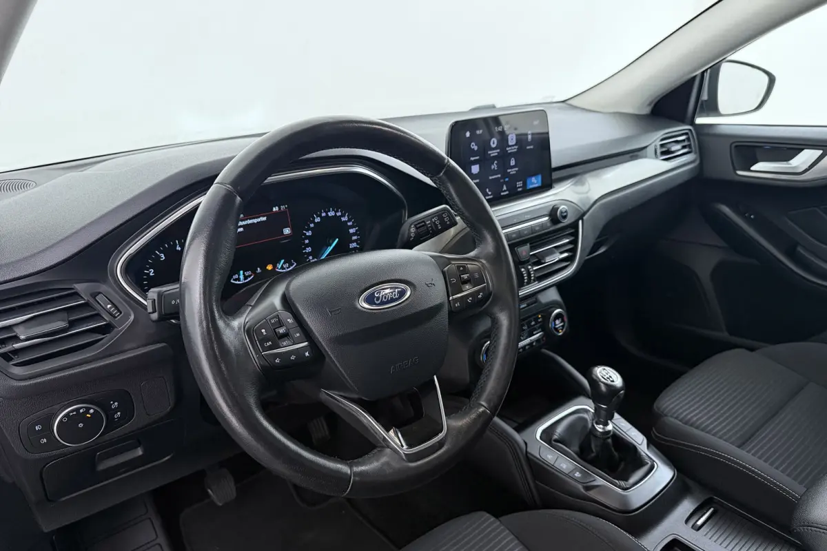 1.0 EcoBoost Titanium | Trekhaak | Adap. Cruise | Camera | CarPlay | LED | Winter Pack |