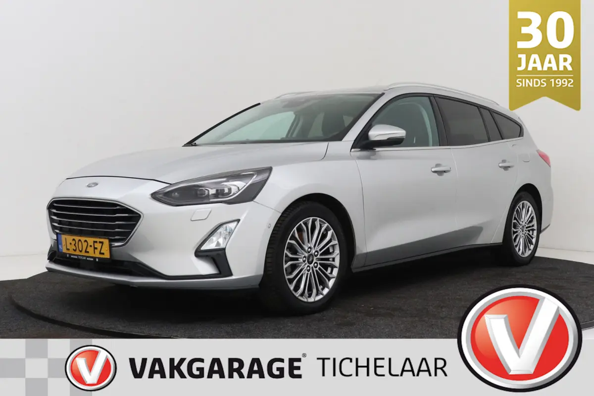 1.0 EcoBoost Titanium | Trekhaak | Adap. Cruise | Camera | CarPlay | LED | Winter Pack |