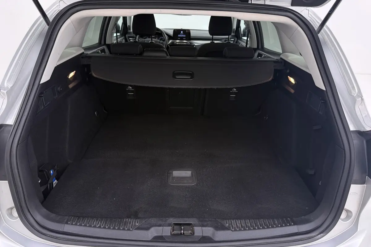 1.0 EcoBoost Titanium | Trekhaak | Adap. Cruise | Camera | CarPlay | LED | Winter Pack |