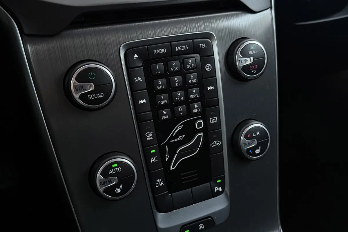 2.0 T3 Nordic+ | Org NL | 51.000 KM!!! | Xenon | Stoelverwarming | Navigatie | Cruise Control | Digital Cockpit |