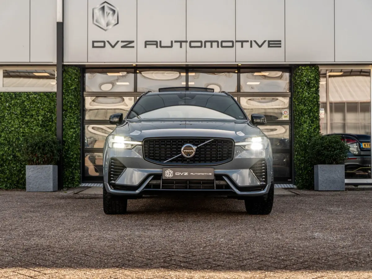2.0 T8 Plug-in hybrid AWD Plus Black Edition | SOH 100%
