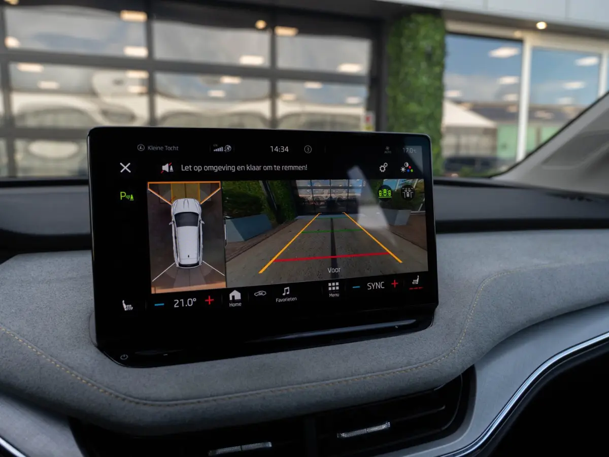 80 Business Edition | SOH 93% | WLTP 497KM | Surround View | Alcantara Pack | ACC