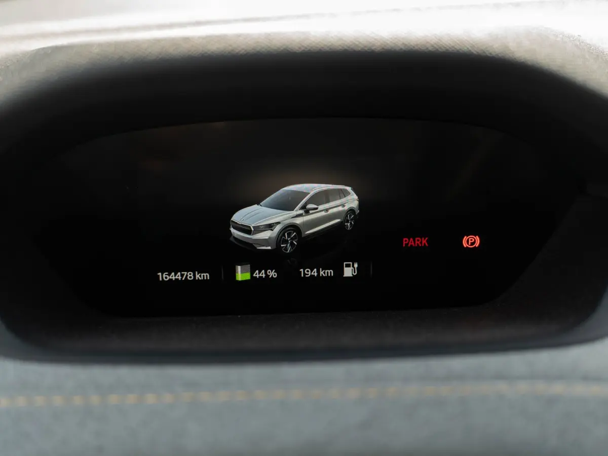 80 Business Edition | SOH 93% | WLTP 497KM | Surround View | Alcantara Pack | ACC