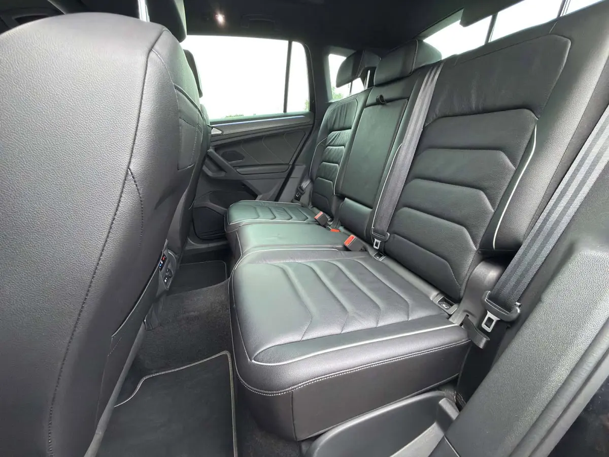 1.4 TSI eHybrid R-Line Business+