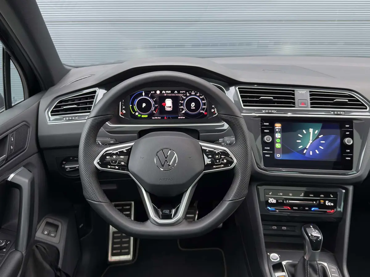 1.4 TSI eHybrid R-Line Business+