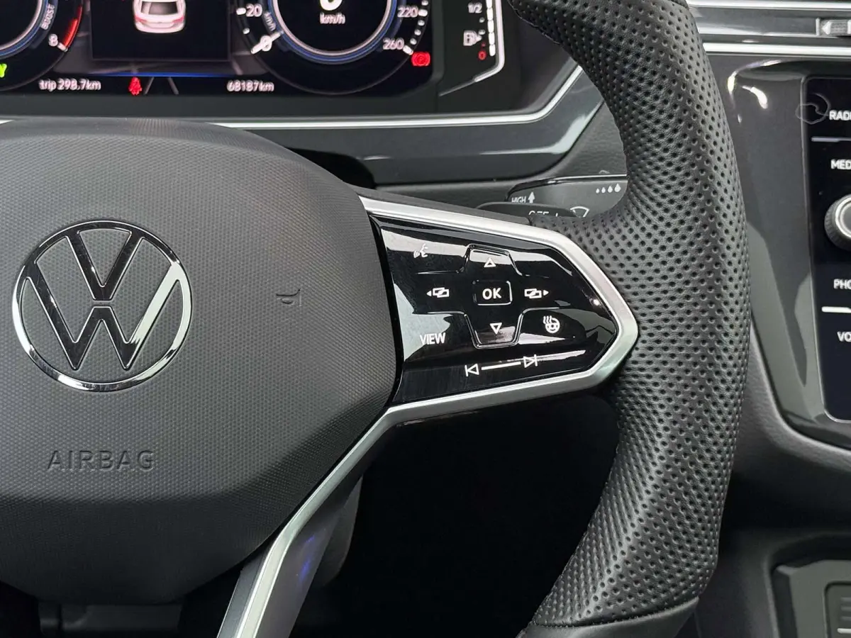 1.4 TSI eHybrid R-Line Business+