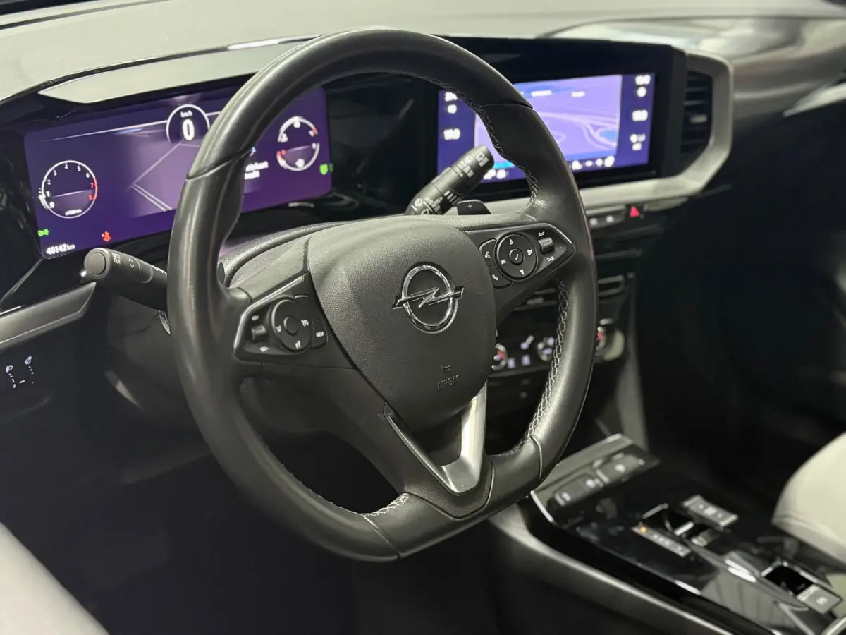 Elegance Automaat 130pk | 360° Camera |Navigatie| LED | Lane Assist | Sportpakket
