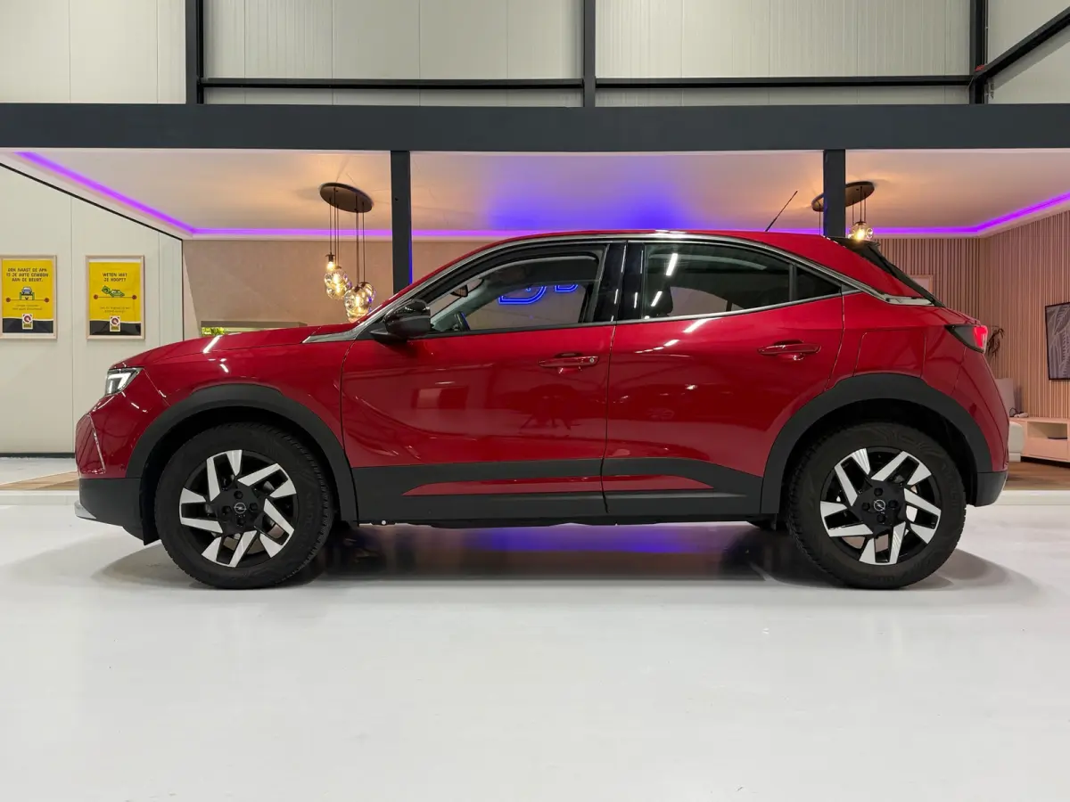 Elegance Automaat 130pk | 360° Camera |Navigatie| LED | Lane Assist | Sportpakket