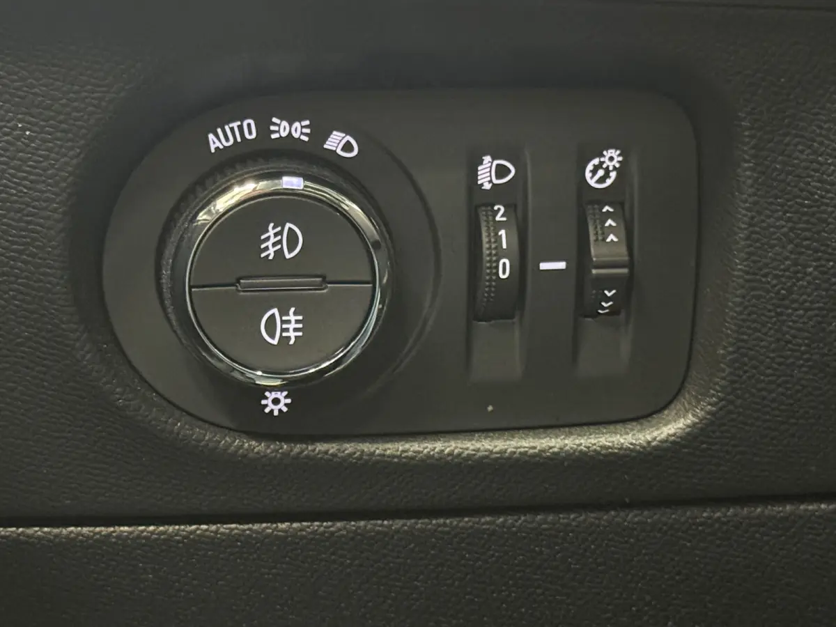 Elegance Automaat 130pk | 360° Camera |Navigatie| LED | Lane Assist | Sportpakket