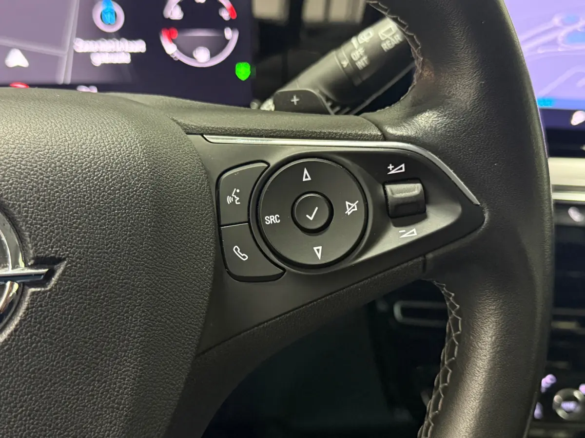 Elegance Automaat 130pk | 360° Camera |Navigatie| LED | Lane Assist | Sportpakket
