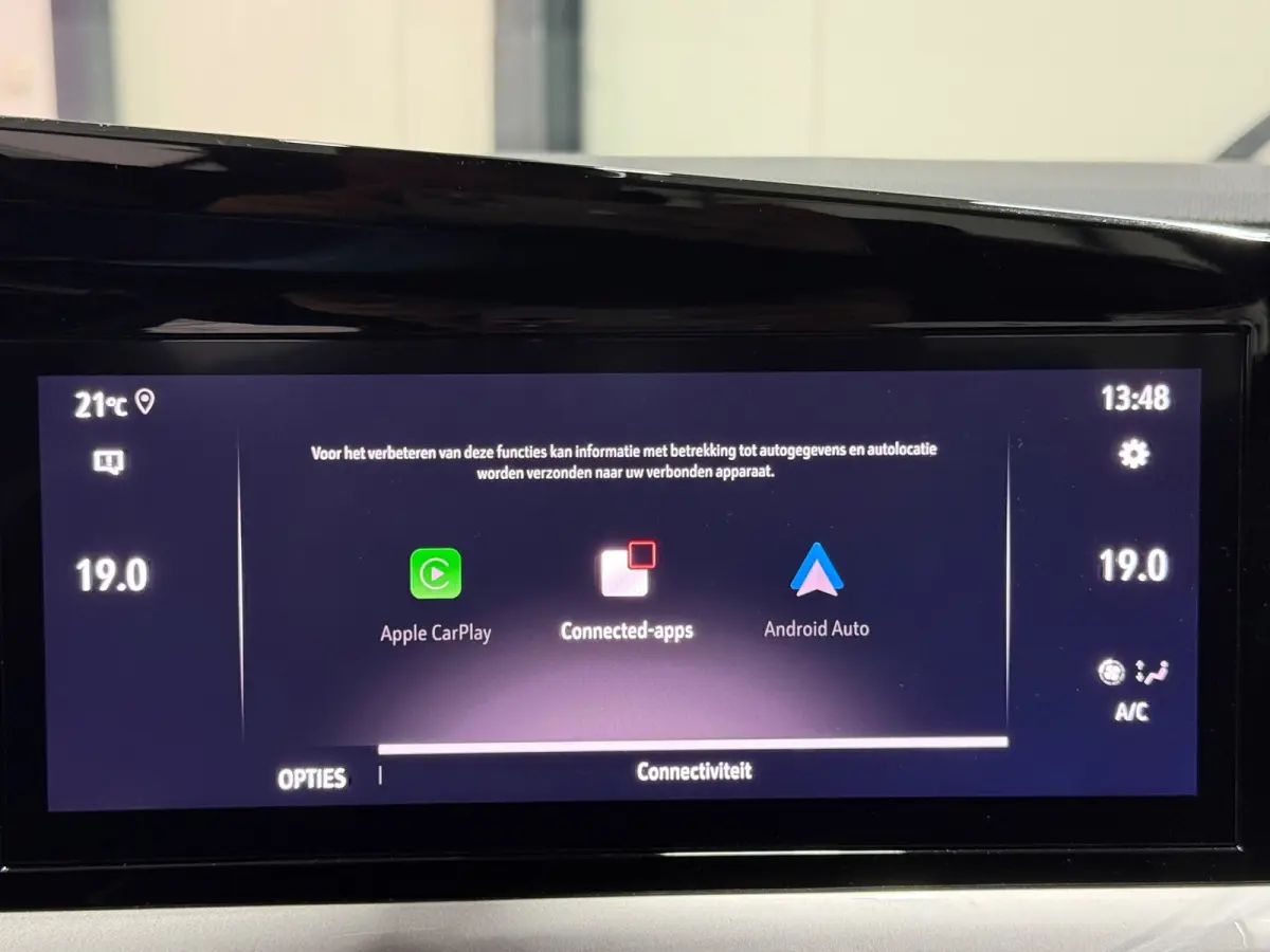 Elegance Automaat 130pk | 360° Camera |Navigatie| LED | Lane Assist | Sportpakket