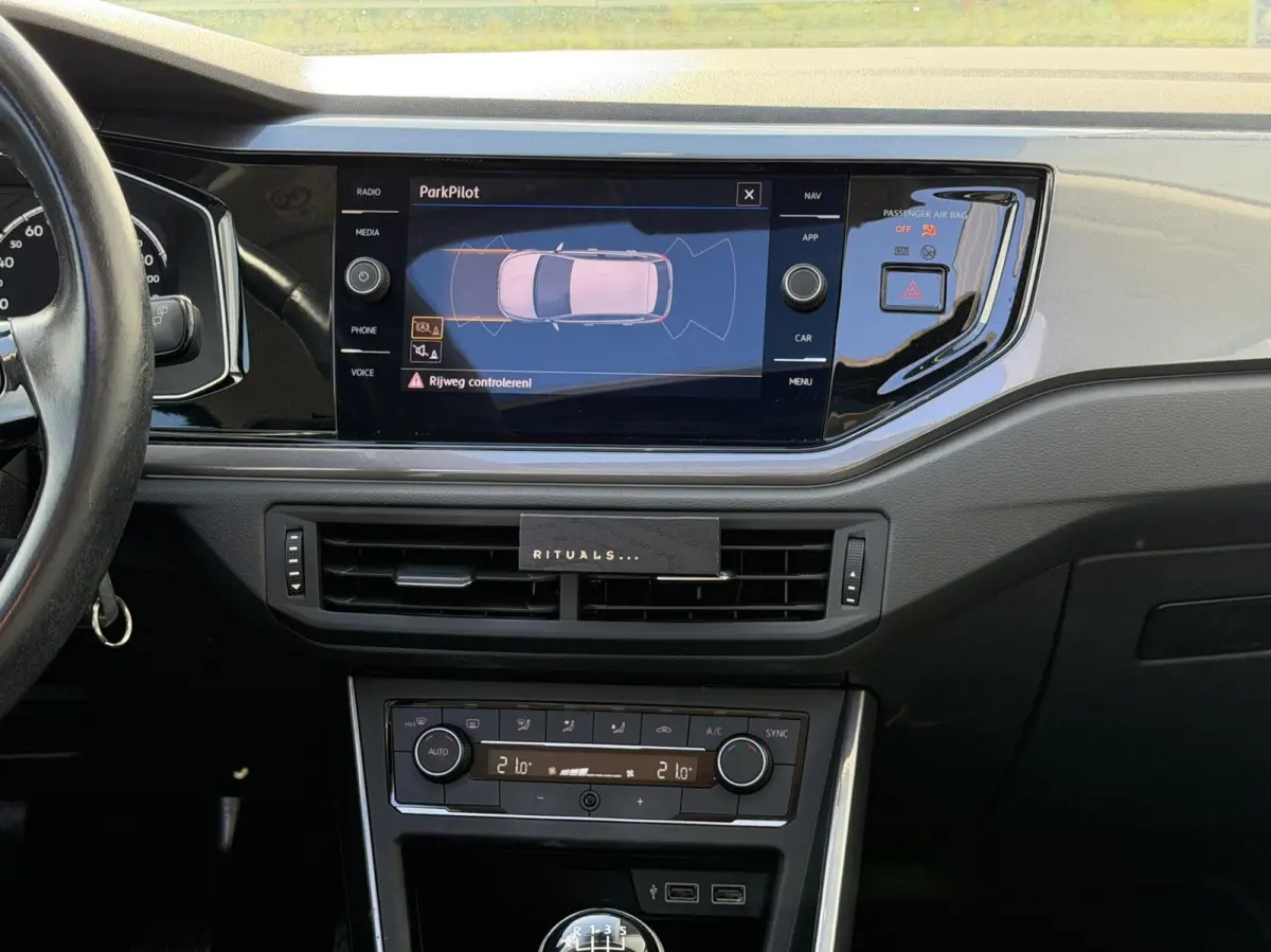 1.0 TSI - Highline - Pano - Navi - PDC