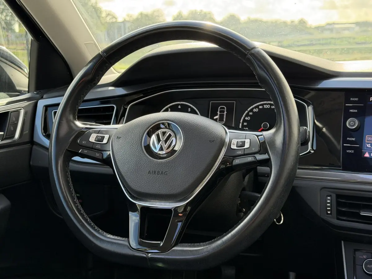 1.0 TSI - Highline - Pano - Navi - PDC