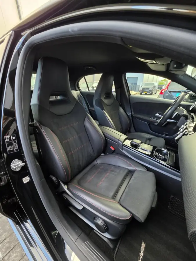 250 AMG Line 225PK/Sfeer/Kuip/Alcantara/Led/Sport/