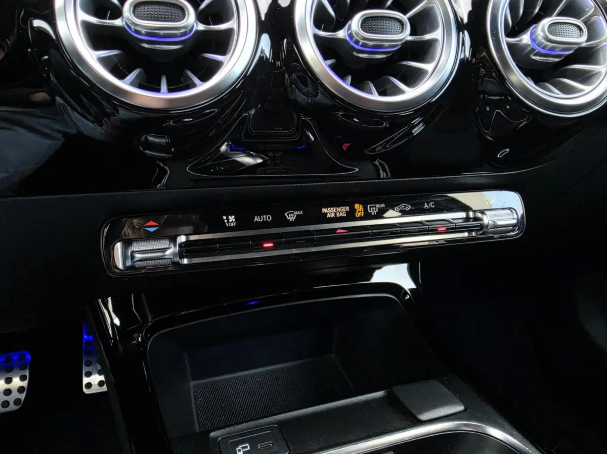 250 AMG Line 225PK/Sfeer/Kuip/Alcantara/Led/Sport/