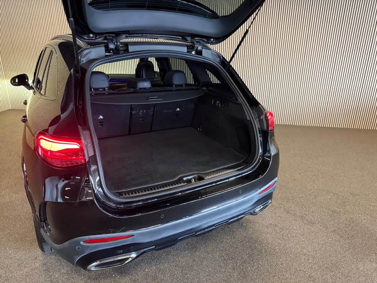 200 4-Matic AMG STYLING-PANORAMADAK-TREKHAAK-CAMERA-APPLE CARPLAY-COMPLEET