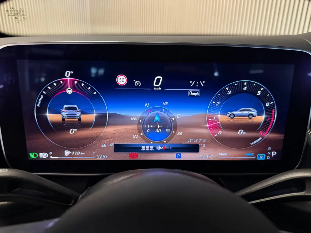 200 4-Matic AMG STYLING-PANORAMADAK-TREKHAAK-CAMERA-APPLE CARPLAY-COMPLEET