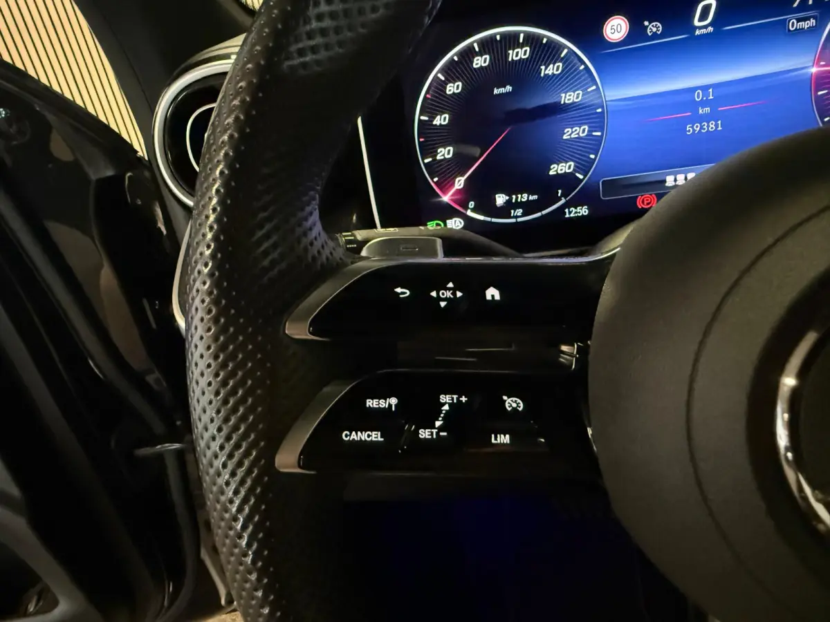 200 4-Matic AMG STYLING-PANORAMADAK-TREKHAAK-CAMERA-APPLE CARPLAY-COMPLEET