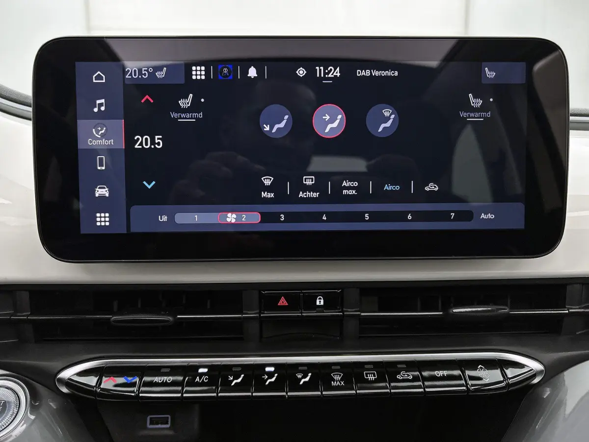 118pk Icon 42 kWh Automaat | Apple Carplay/Android Auto | ACCU 95% | Climate Control | Cruise Control | Camera | Parkeersensoren V+A | 16"LMV | LED |