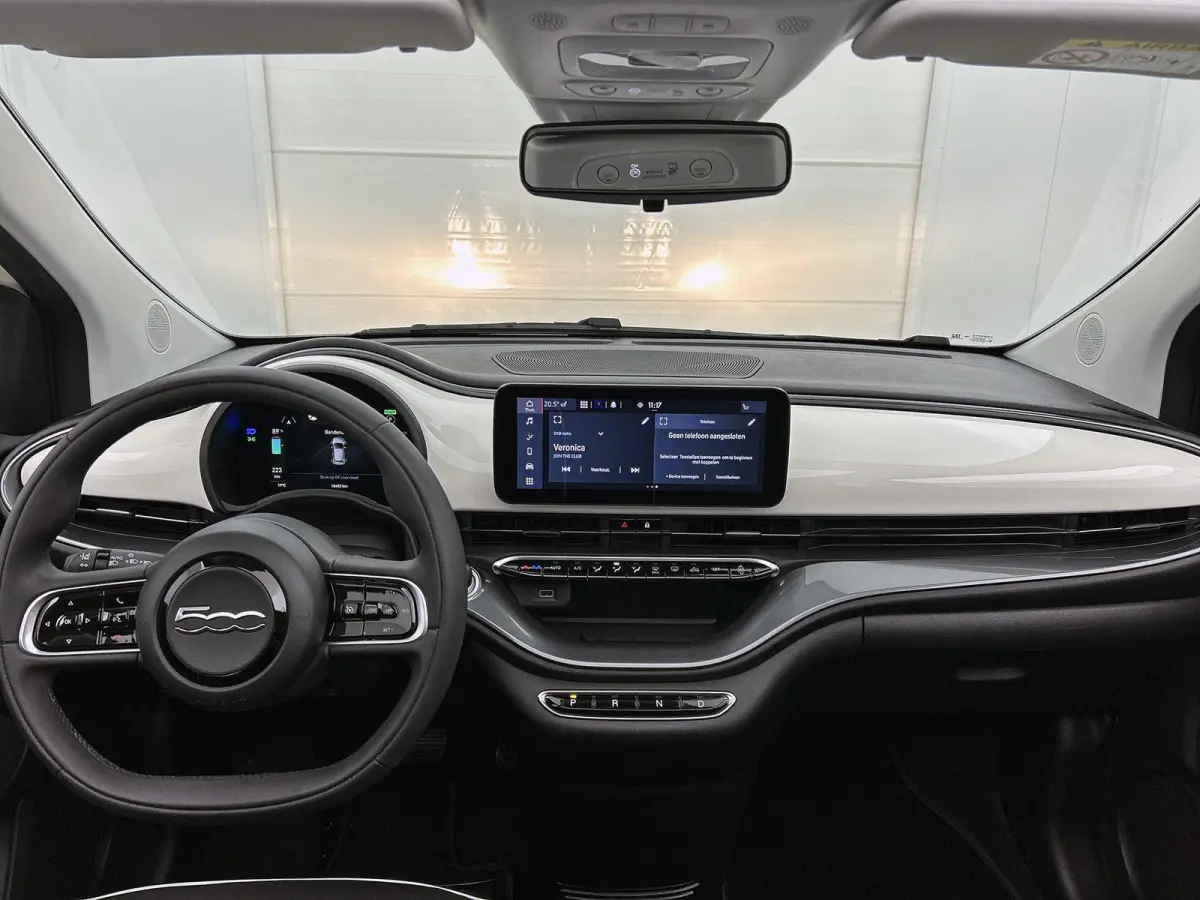 118pk Icon 42 kWh Automaat | Apple Carplay/Android Auto | ACCU 95% | Climate Control | Cruise Control | Camera | Parkeersensoren V+A | 16"LMV | LED |