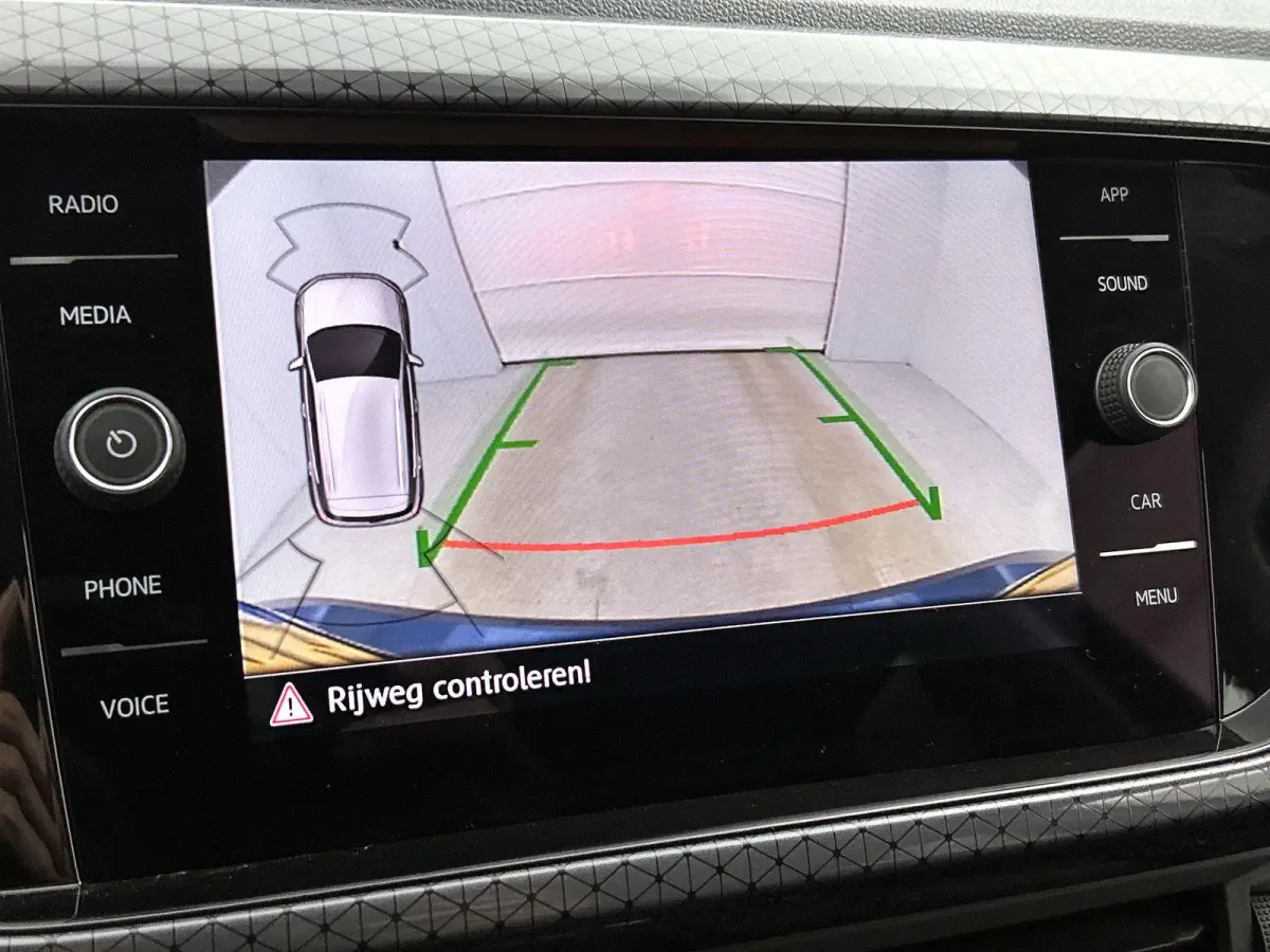 1.0 116pk Style Automaat | Apple Carplay/Android Auto | Climate Control | Extra Getint Glas | Camera | Cruise Control | 17"LMV |