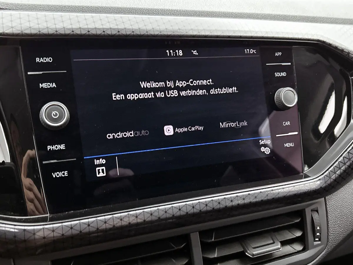 1.0 116pk Style Automaat | Apple Carplay/Android Auto | Climate Control | Extra Getint Glas | Camera | Cruise Control | 17"LMV |