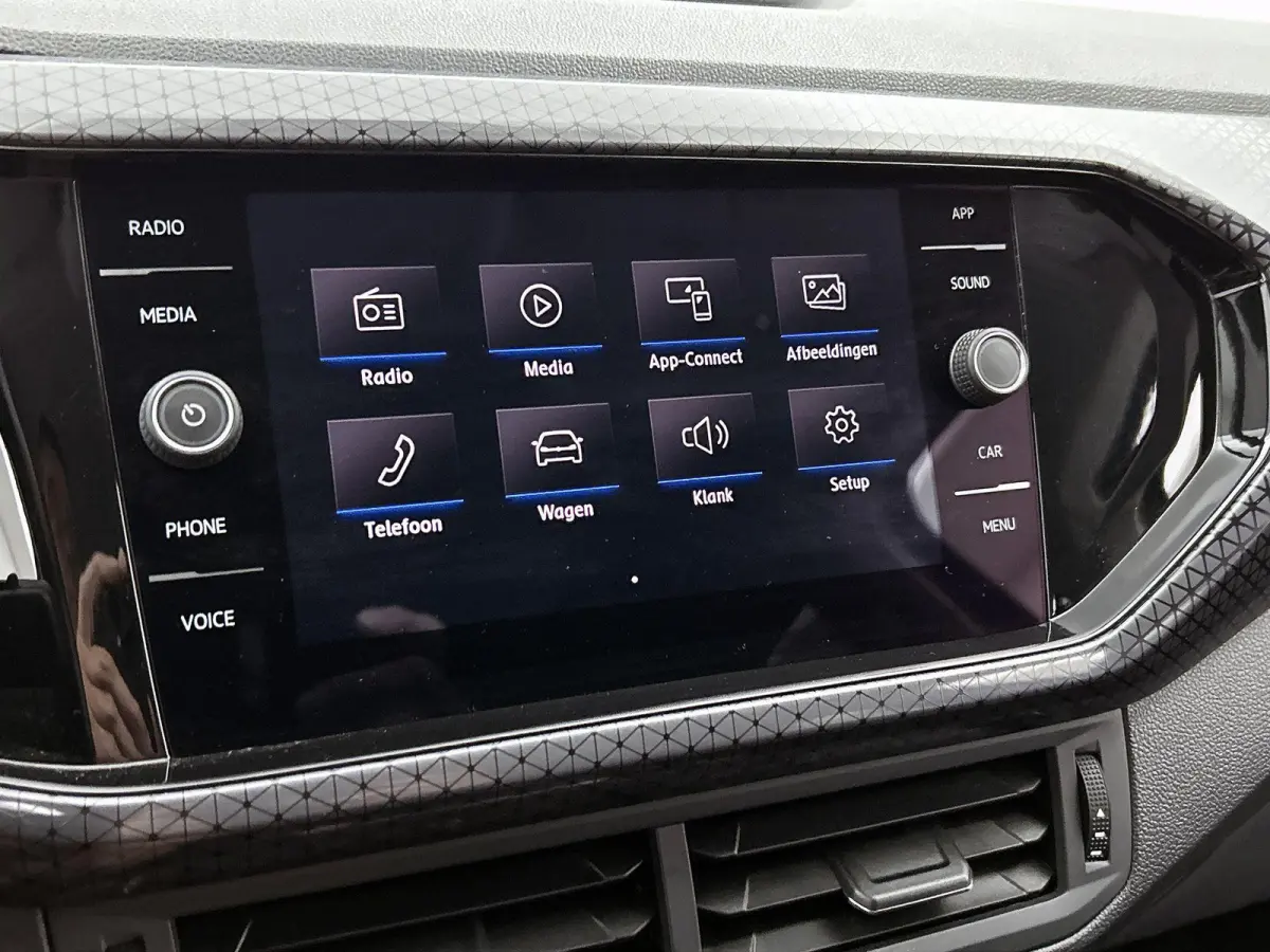 1.0 116pk Style Automaat | Apple Carplay/Android Auto | Climate Control | Extra Getint Glas | Camera | Cruise Control | 17"LMV |