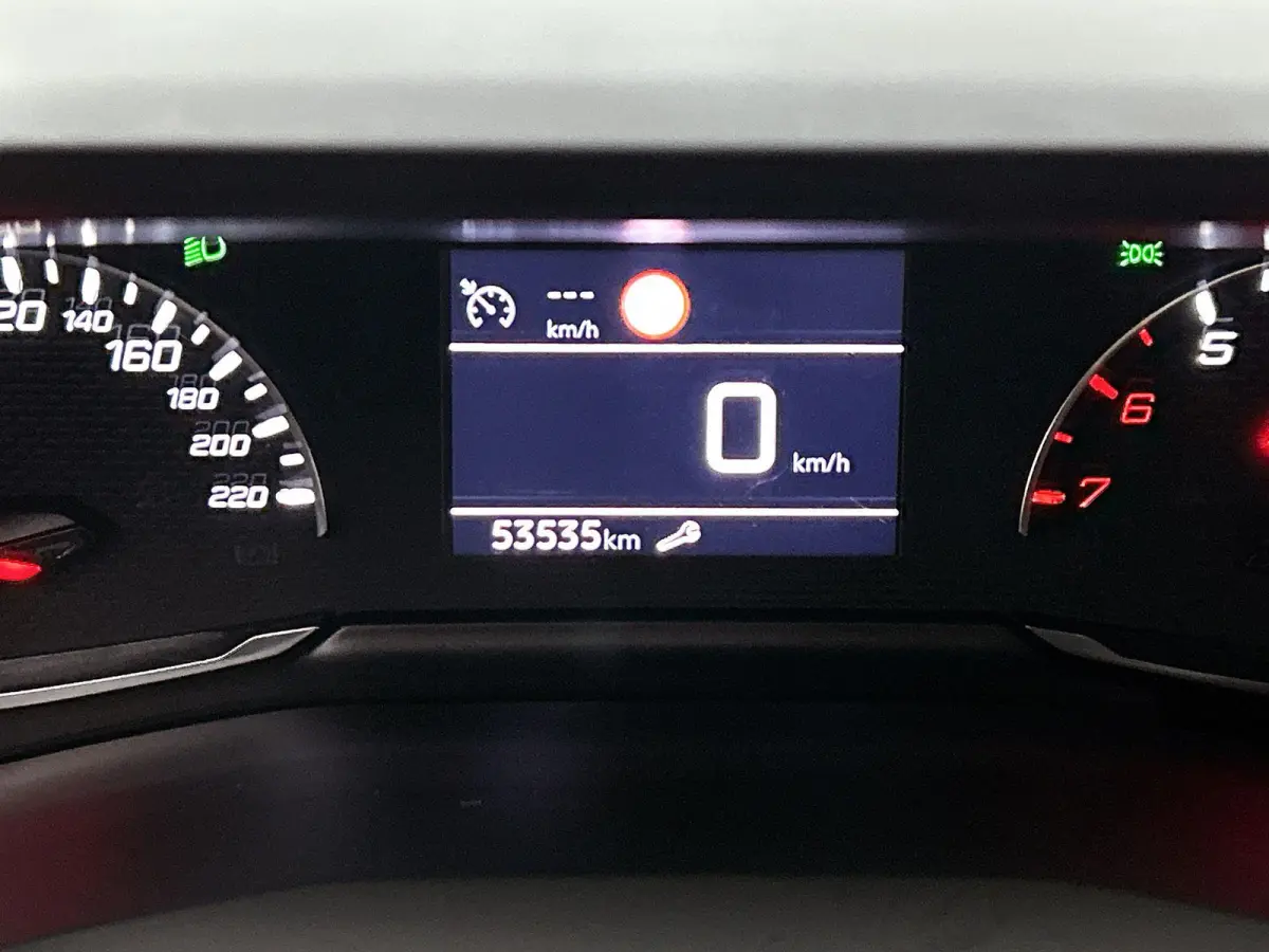 1.2 100pk Style | Navigatie | Airco | Cruise Control | Parkeersensoren | Apple Carplay/Android Auto |