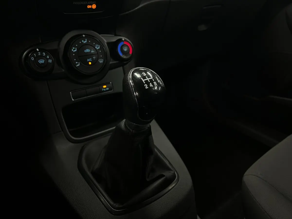 1.0 Airco | Parkeersensoren | Led
