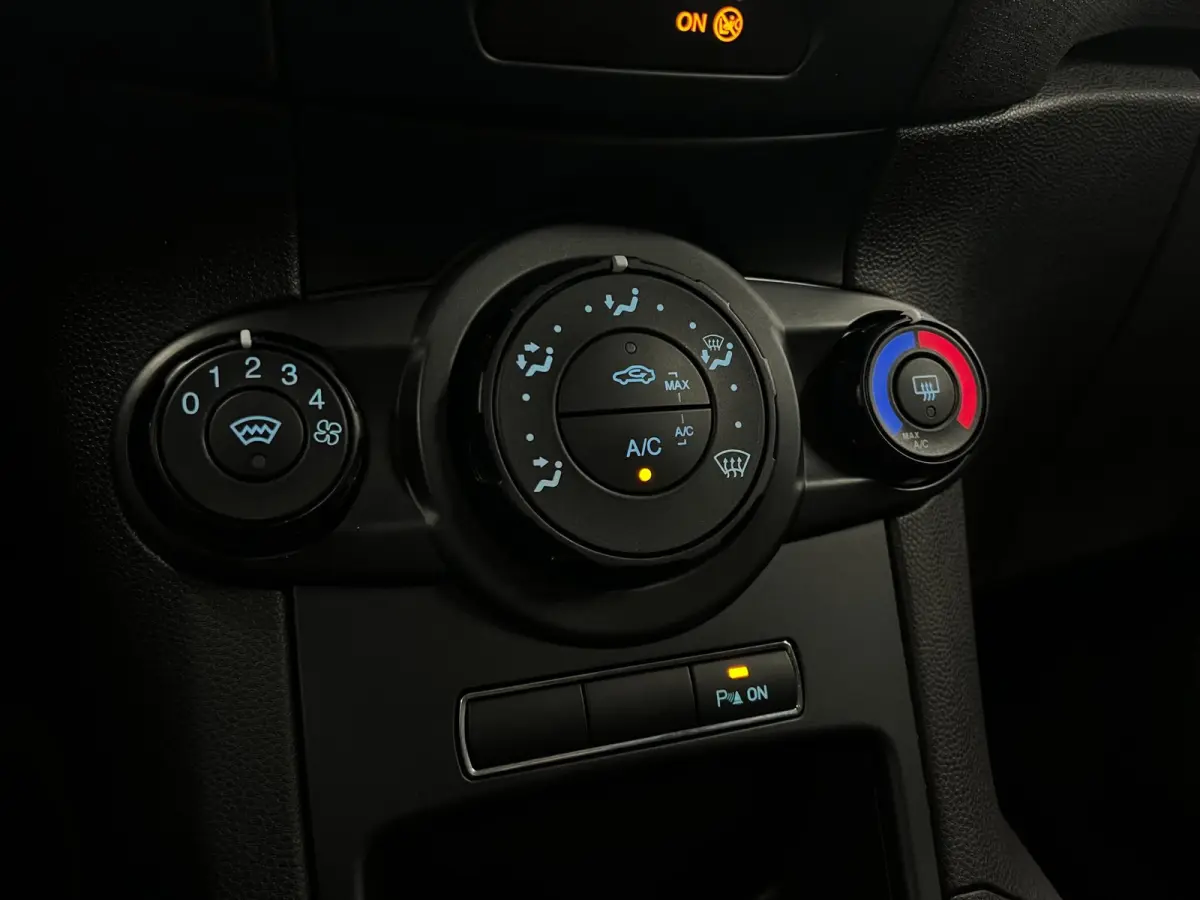 1.0 Airco | Parkeersensoren | Led