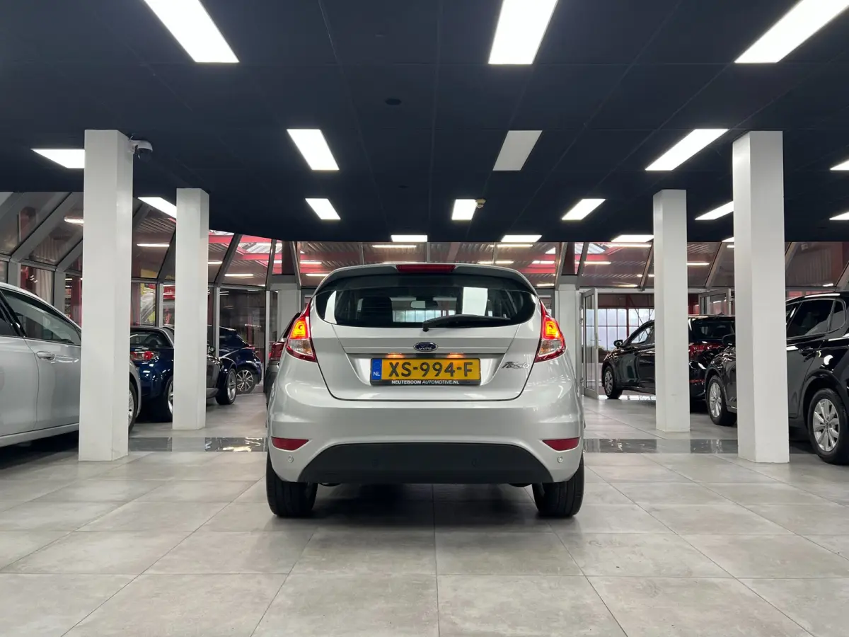 1.0 Airco | Parkeersensoren | Led