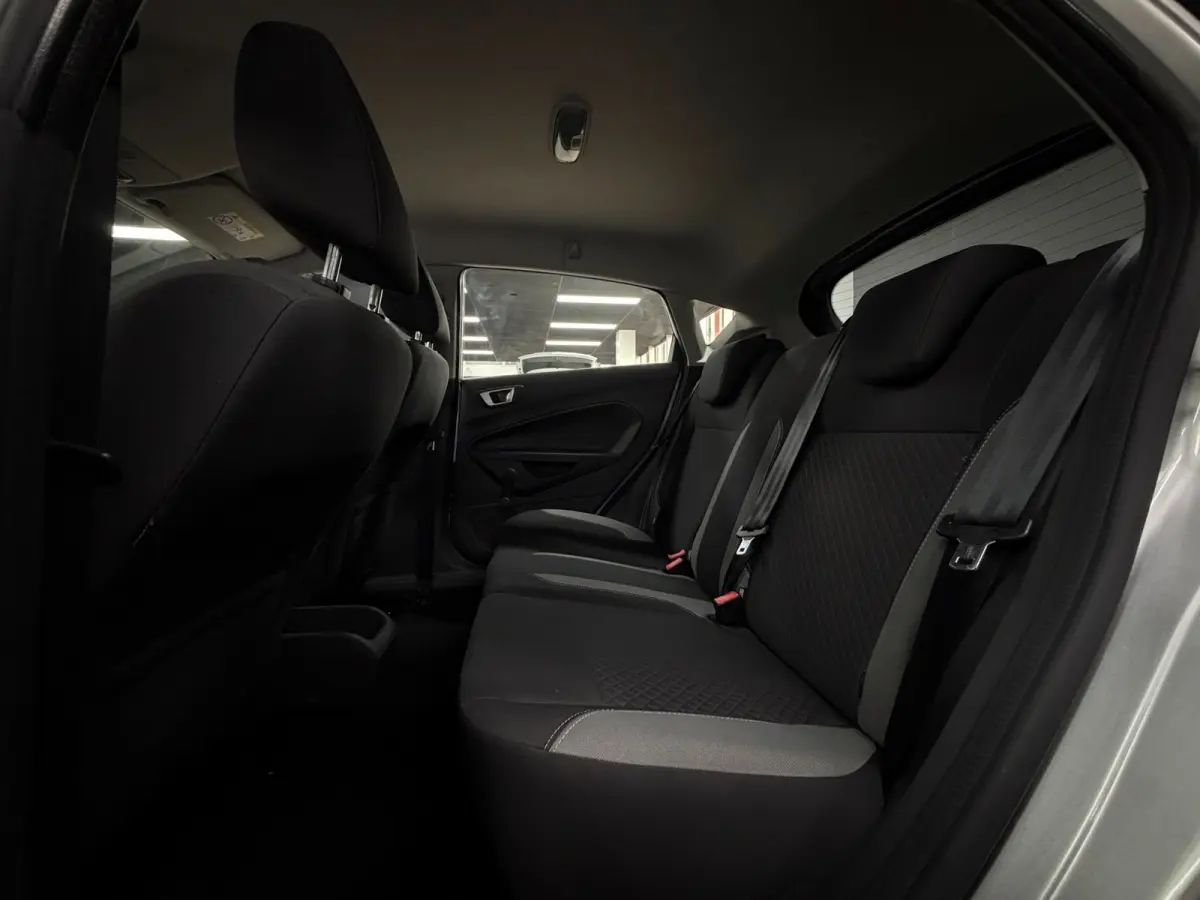 1.0 Airco | Parkeersensoren | Led