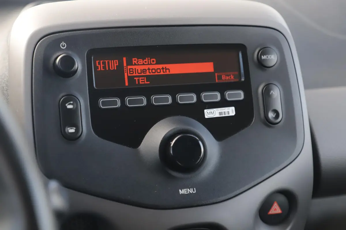 1.0 e-VTi Active Airco Radio Bluetooth Donkere Ramen Elektrische Ramen