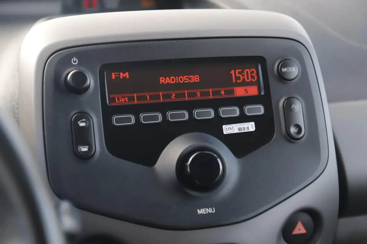 1.0 e-VTi Active Airco Radio Bluetooth Donkere Ramen Elektrische Ramen