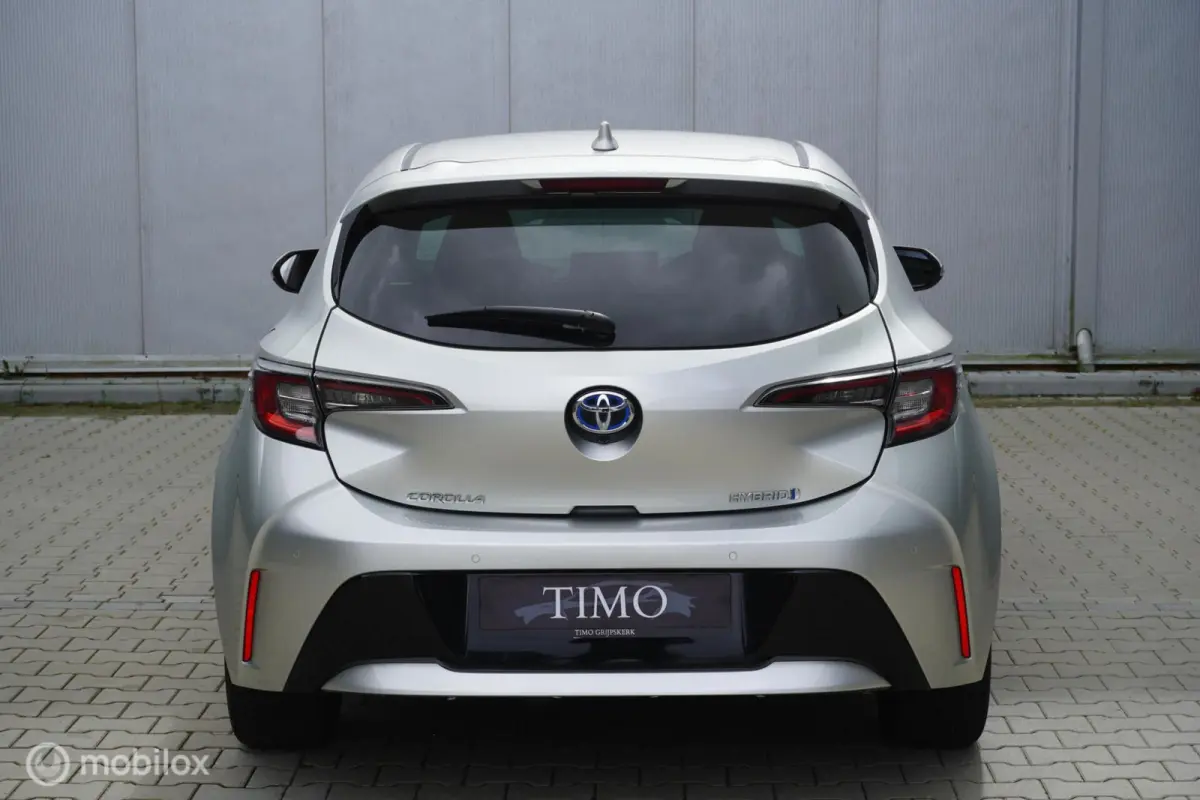 1.8 Hybrid Dynamic 23.535 KM