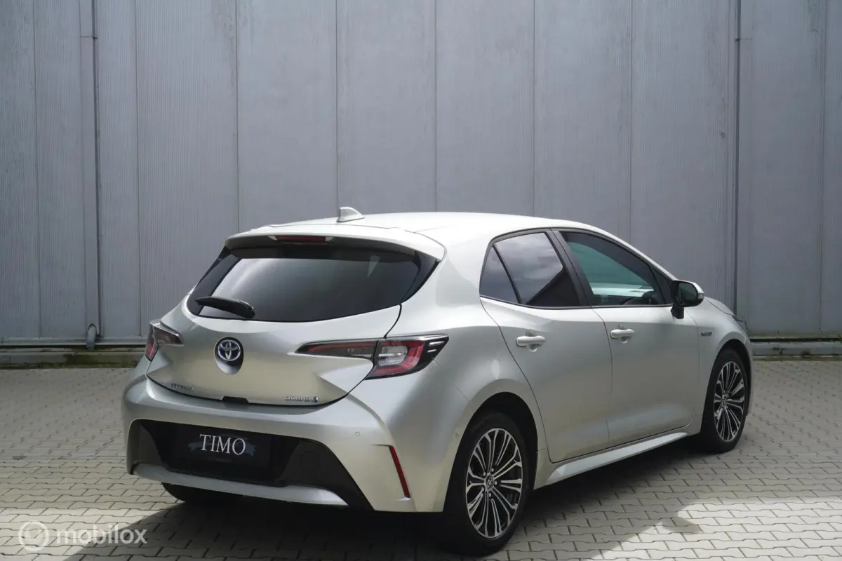 1.8 Hybrid Dynamic 23.535 KM