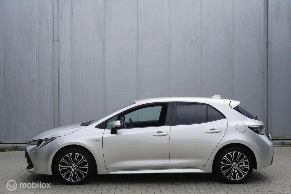 1.8 Hybrid Dynamic 23.535 KM