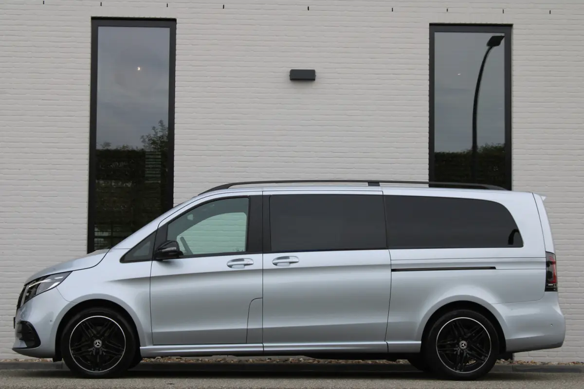 300d / XXL / AMG / DC / 4-Matic / Luchtvering / Elec Stoel / Burmester / NIEUWSTAAT