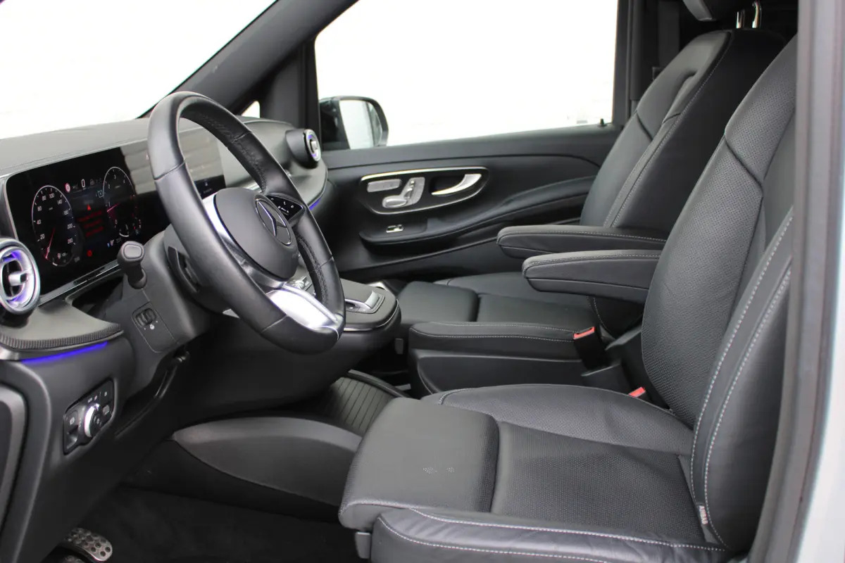 300d / XXL / AMG / DC / 4-Matic / Luchtvering / Elec Stoel / Burmester / NIEUWSTAAT