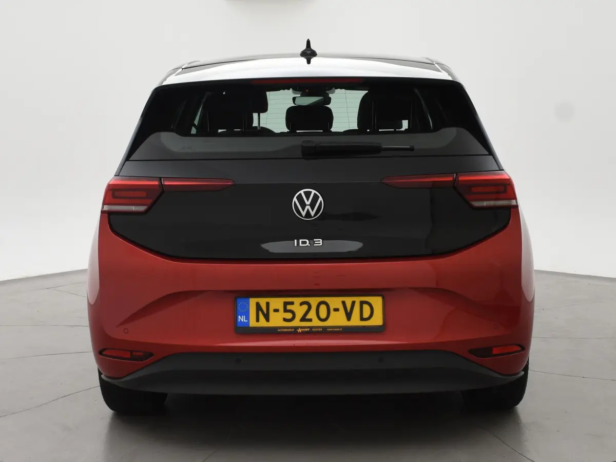 PRO 58 KWH + SFEERVERLICHTING | HEAD-UP | ADAPTIVE CRUISE | 18 INCH | STOELVERW. | CARPLAY