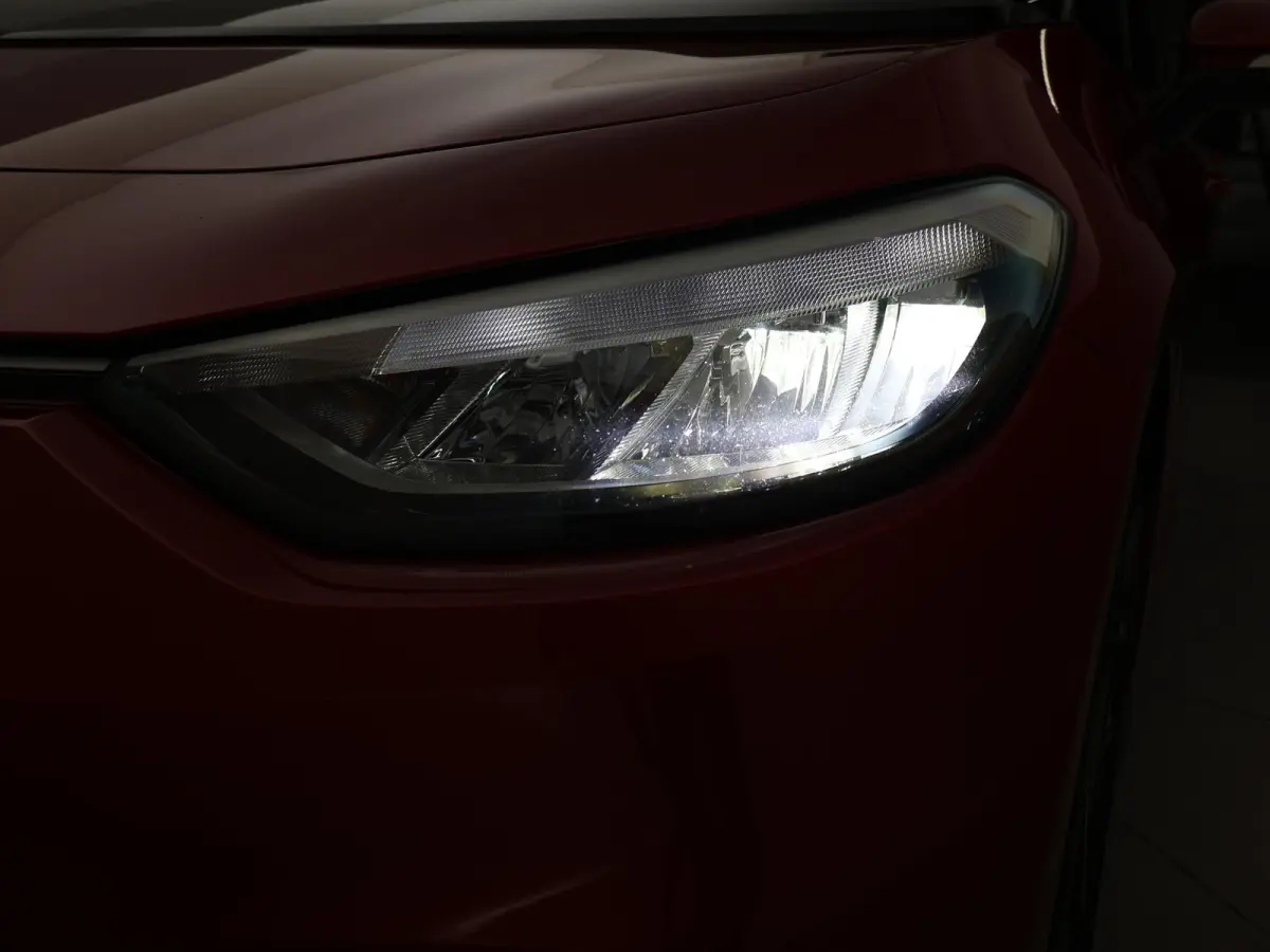 PRO 58 KWH + SFEERVERLICHTING | HEAD-UP | ADAPTIVE CRUISE | 18 INCH | STOELVERW. | CARPLAY