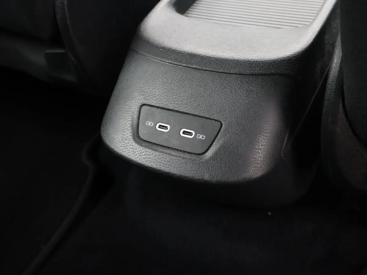 PRO 58 KWH + SFEERVERLICHTING | HEAD-UP | ADAPTIVE CRUISE | 18 INCH | STOELVERW. | CARPLAY