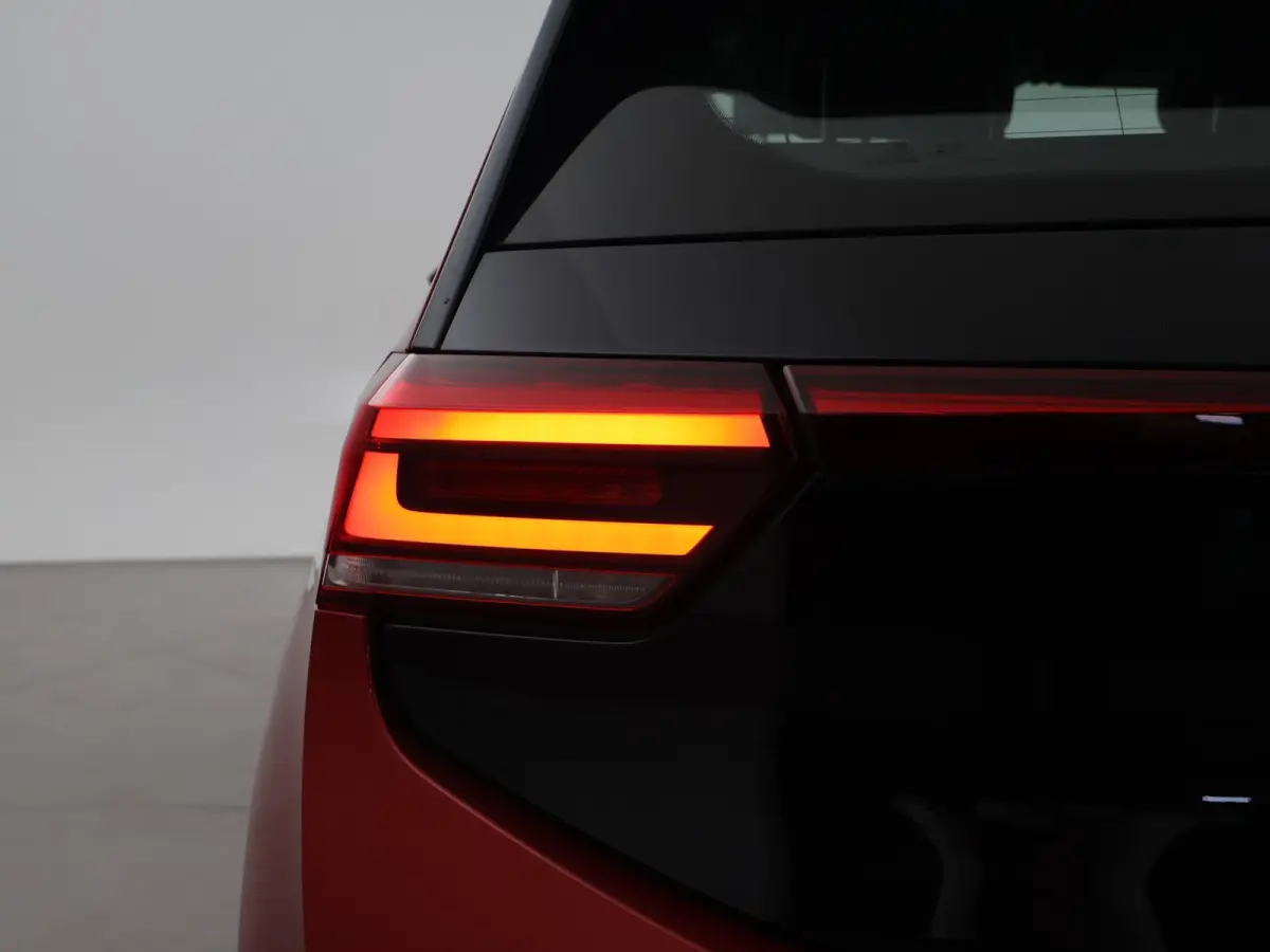 PRO 58 KWH + SFEERVERLICHTING | HEAD-UP | ADAPTIVE CRUISE | 18 INCH | STOELVERW. | CARPLAY