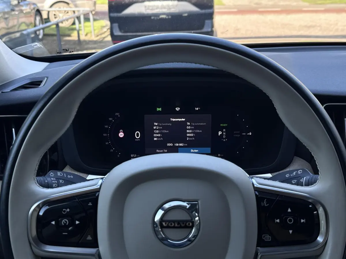 2.0 T6 Plug-in hybrid AWD Camera, Carplay, Navi..