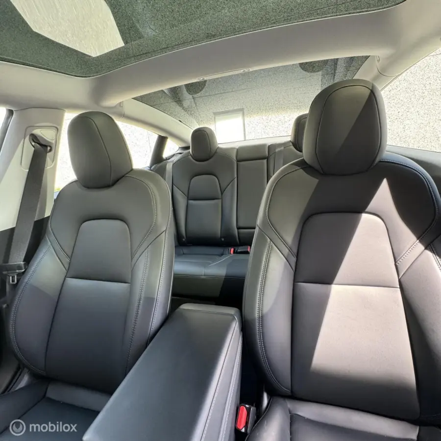 Long Range AWD + MMX PACK + IAP + SOH 92.1%