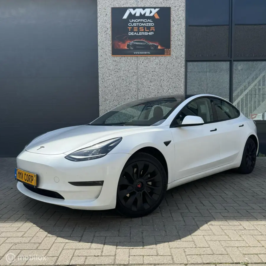Long Range AWD + MMX PACK + IAP + SOH 92.1%