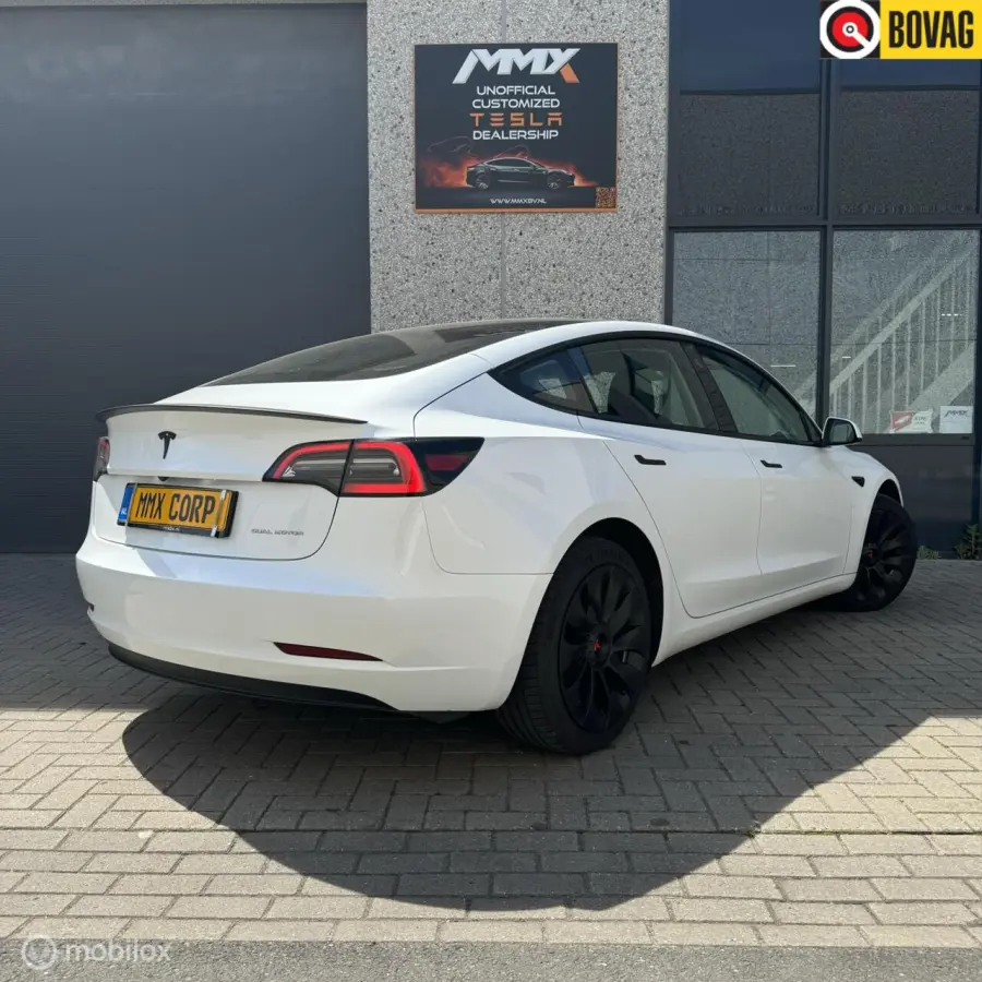 Long Range AWD + MMX PACK + IAP + SOH 92.1%