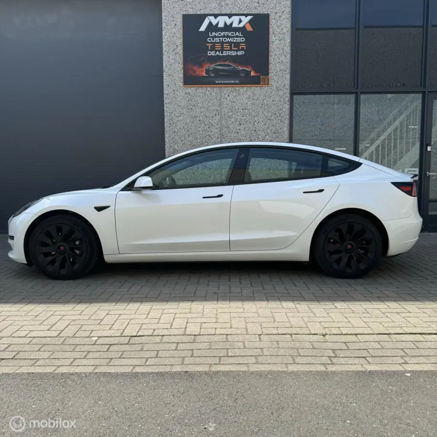 Long Range AWD + MMX PACK + IAP + SOH 92.1%