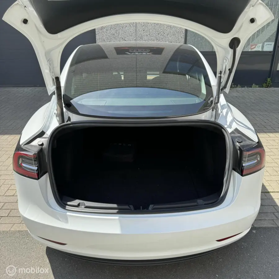 Long Range AWD + MMX PACK + IAP + SOH 92.1%